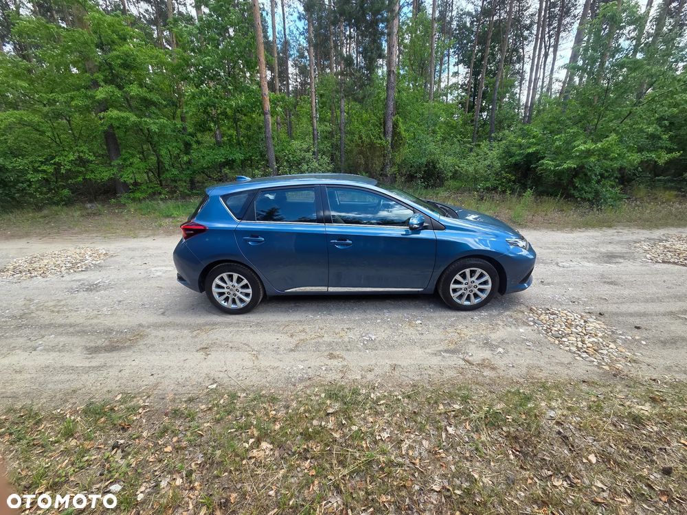Toyota Auris 1.2 Turbo Executive - 3