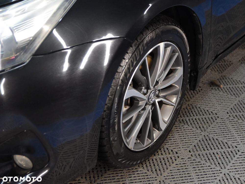 Toyota Avensis 2.0 D-4D Premium - 13