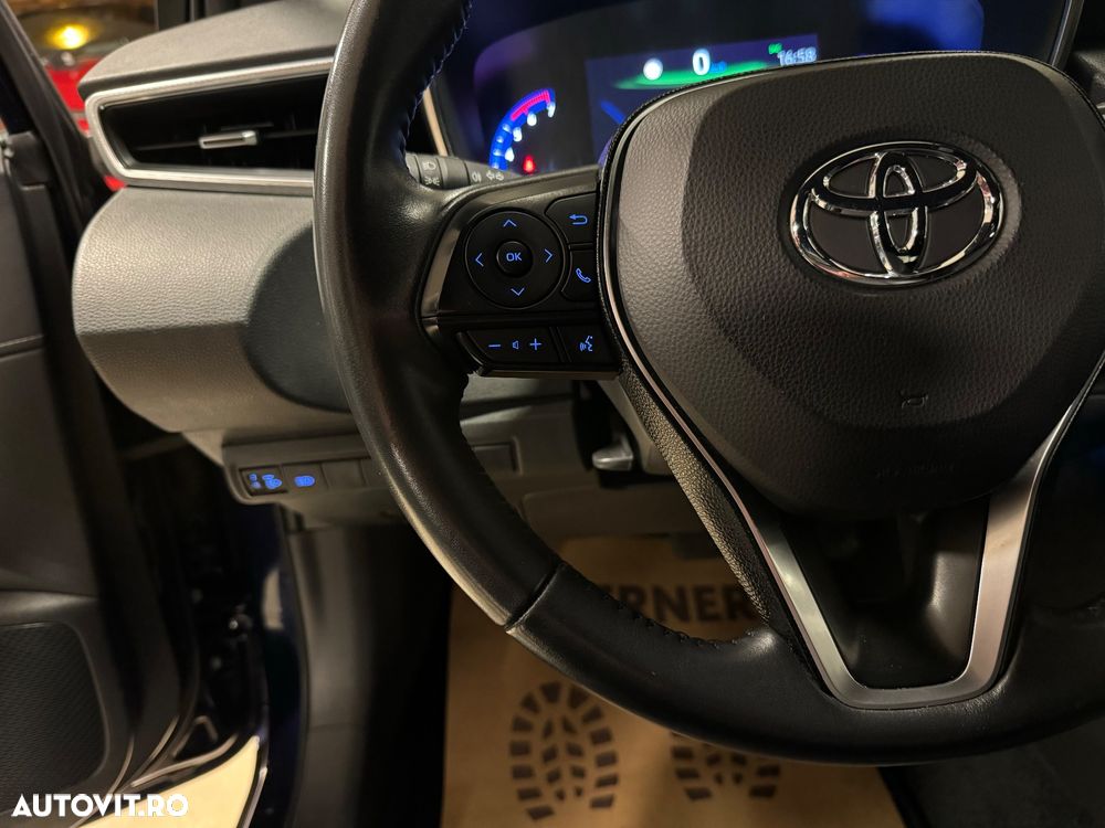 Toyota Corolla 1.8 Hybrid Business Edition - 17