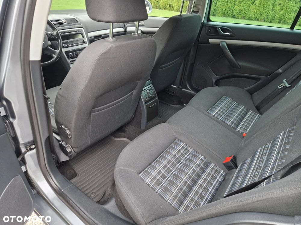 Skoda Octavia 1.8 TSI FAMILY - 33