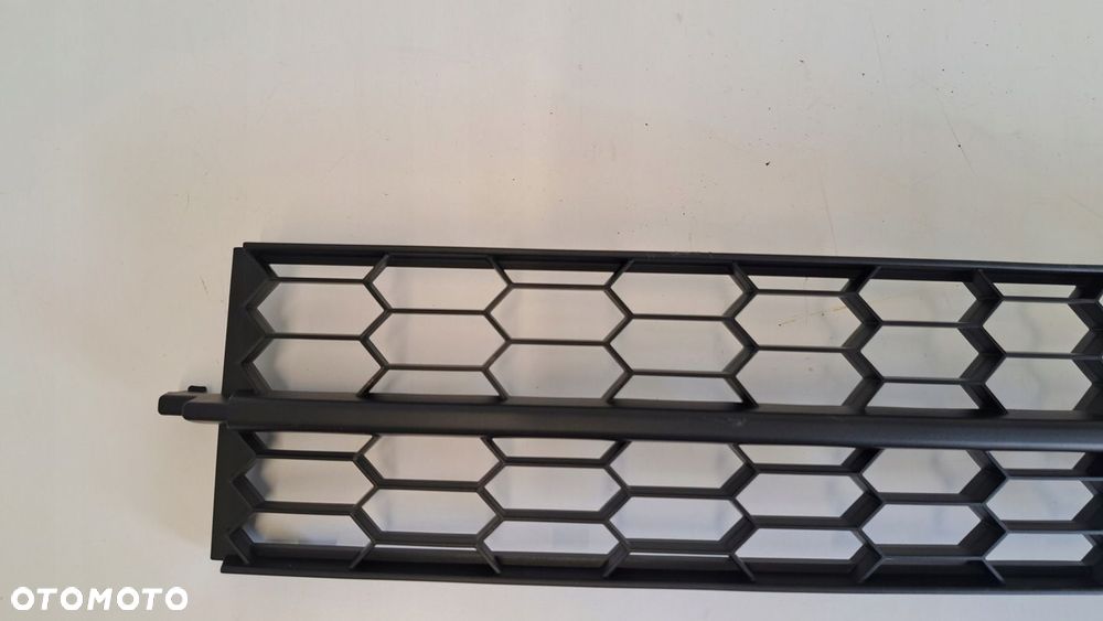 Kratka zderzaka środkowa SKODA Octavia III przed lift nowa org 13-17r - 4
