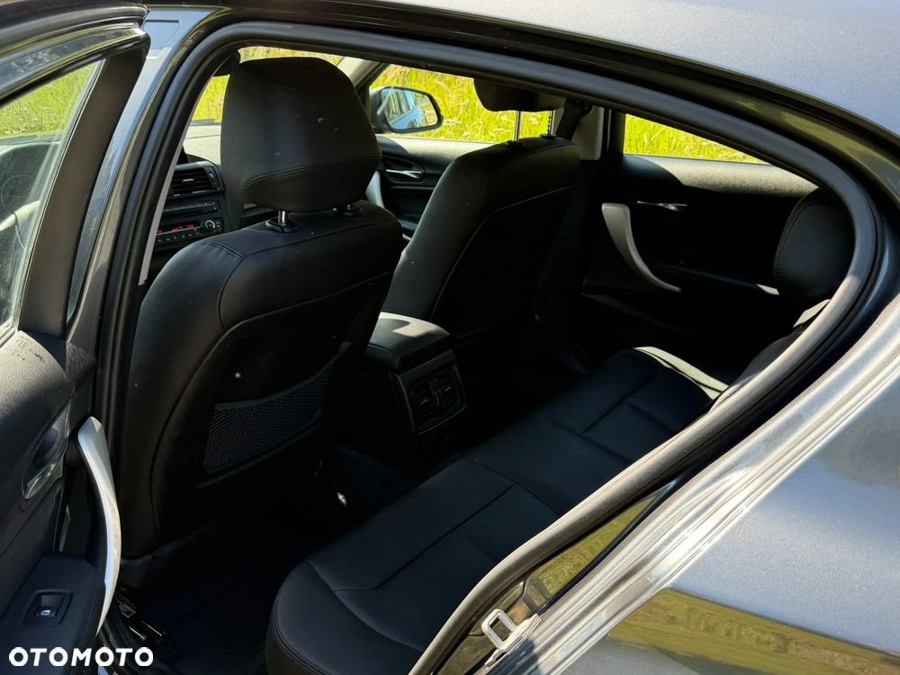 BMW Seria 1 125d - 38