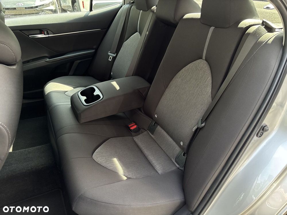 Toyota Camry 2.5 Hybrid Comfort CVT - 37