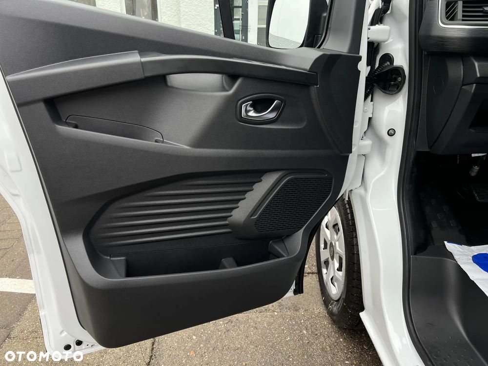 Renault Trafic - 9