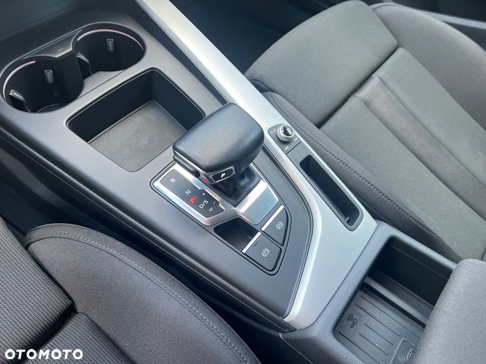 Audi A4 Avant 35 TDI S tronic - 19