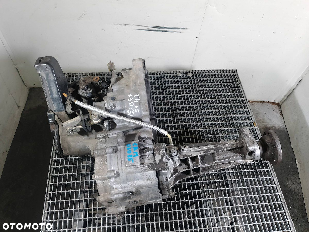 SKRZYNIA BIEGÓW MANUALNA VW T4 CRM 1.9 DCI - 6