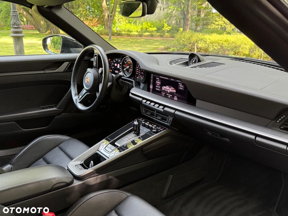 Porsche 911 Carrera 4S PDK - 11