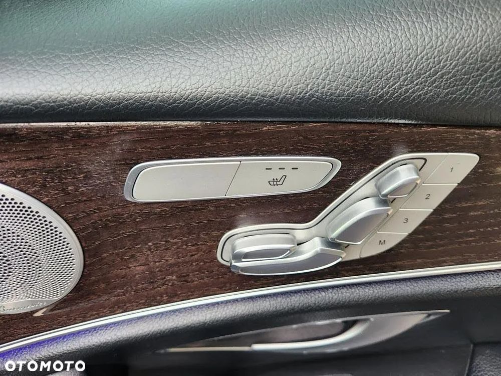 Mercedes-Benz Klasa E 300 9G-TRONIC AMG Line - 37