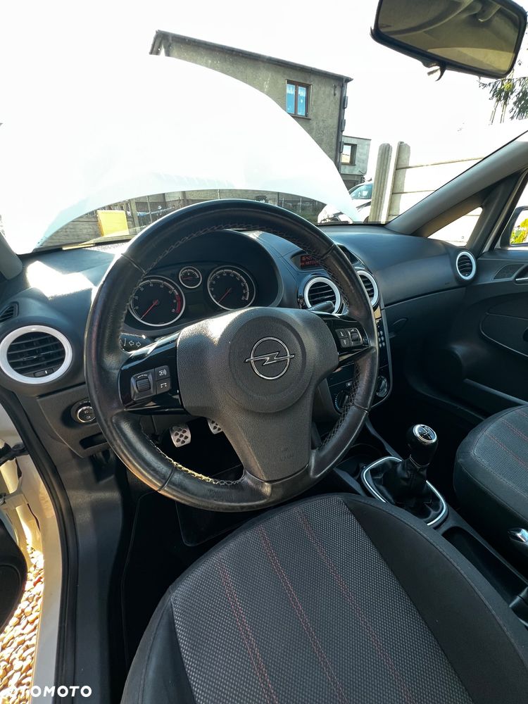 Opel Corsa 1.4 16V Color Race - 5