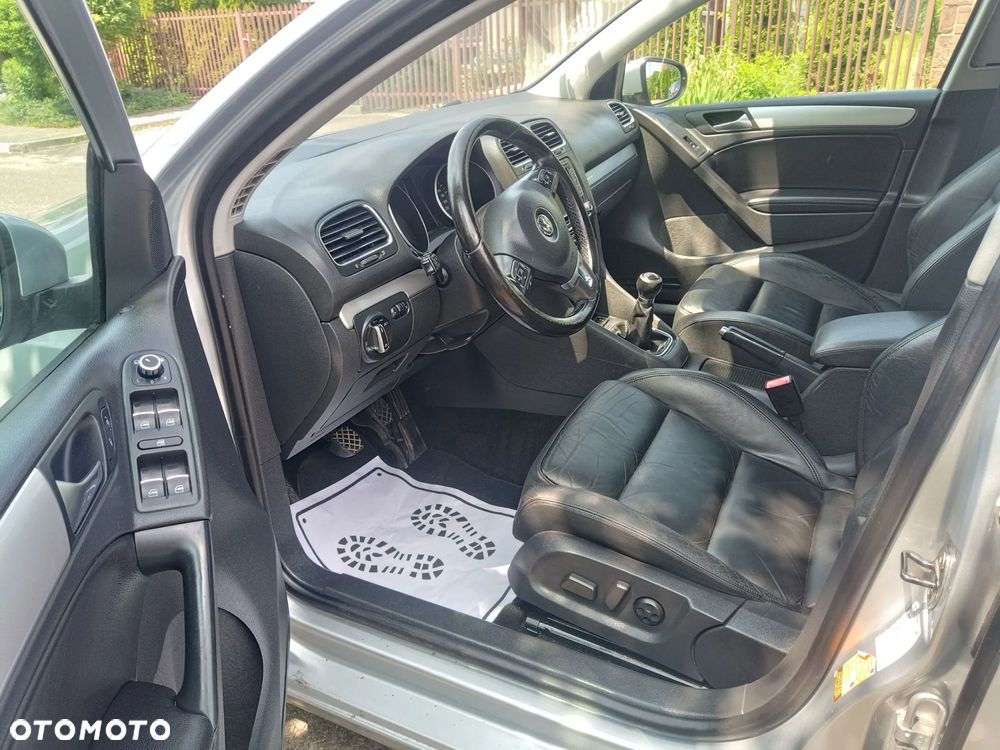 Volkswagen Golf 2.0 TDI DPF Highline - 9