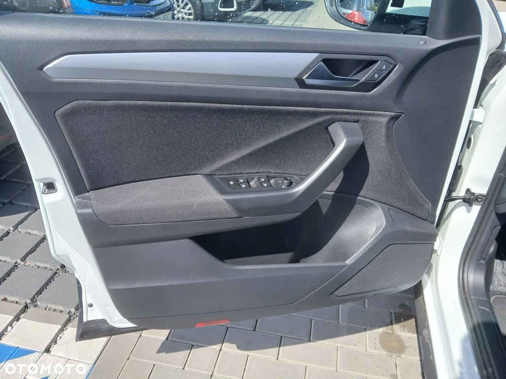 Volkswagen T-Roc 1.5 TSI Life Plus DSG - 13