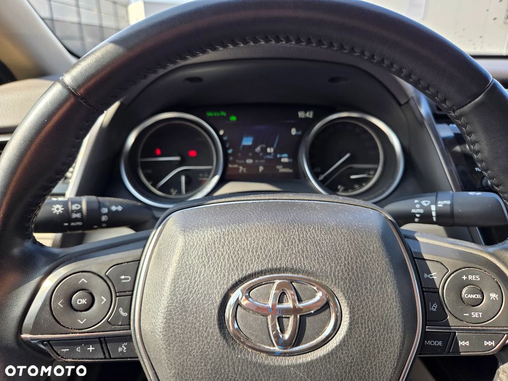 Toyota Camry 2.5 Hybrid Executive CVT - 11