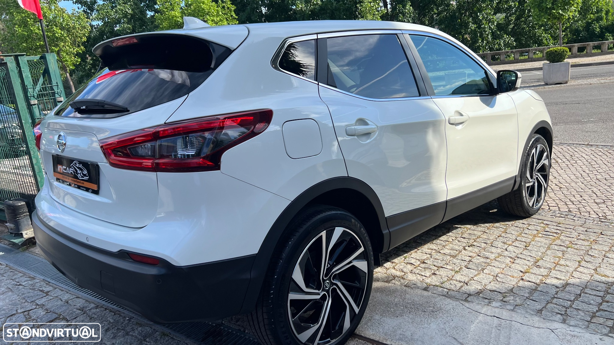 Nissan Qashqai 1.5 dCi N-Connecta Business - 2