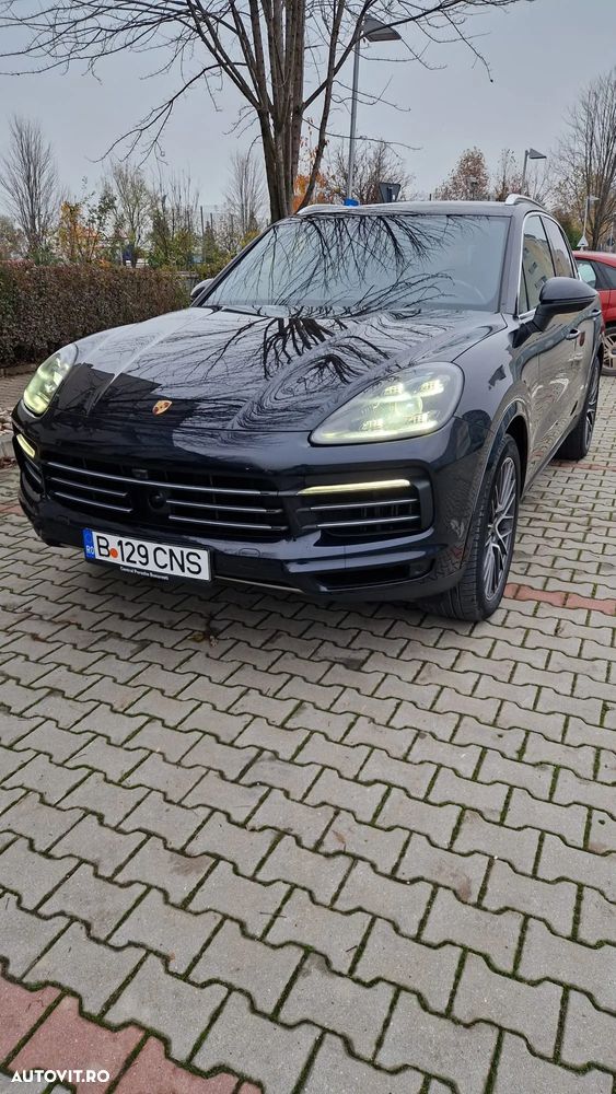 Porsche Cayenne - 1