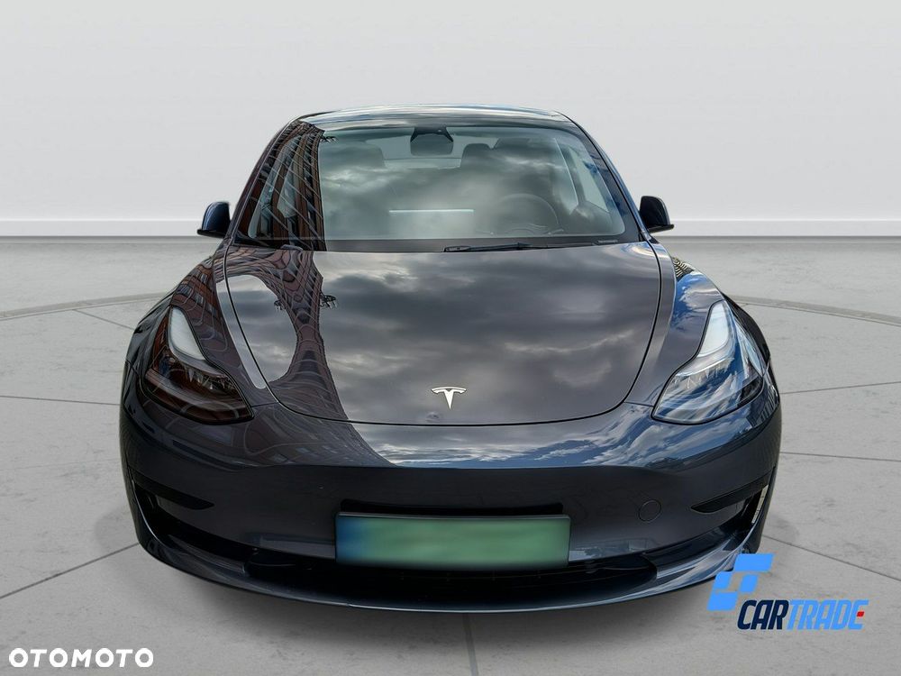 Tesla Model 3 - 10