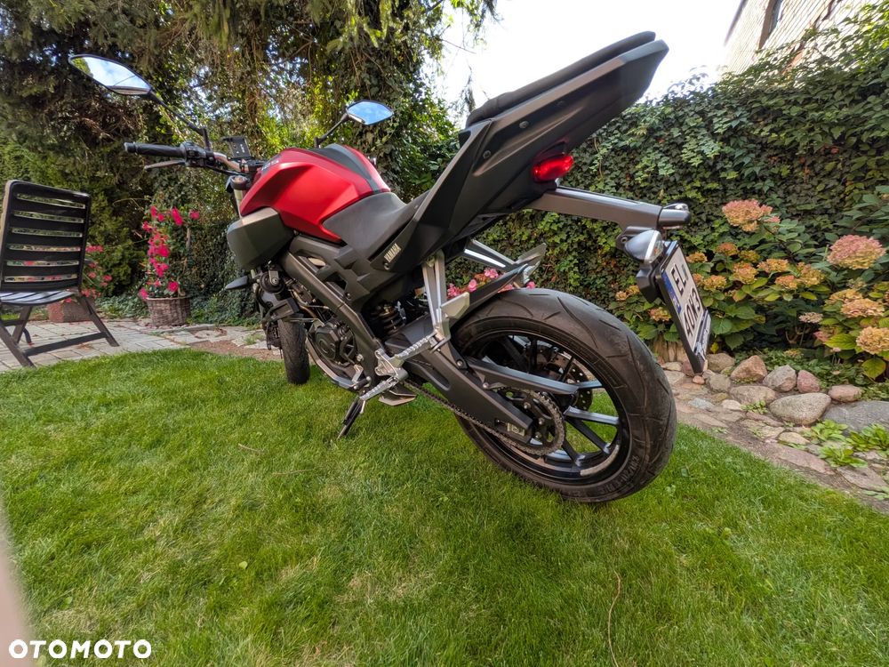 Yamaha MT - 32