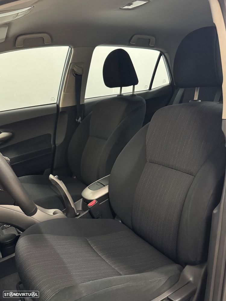 Toyota Auris 1.4 VVT-i Sol - 3