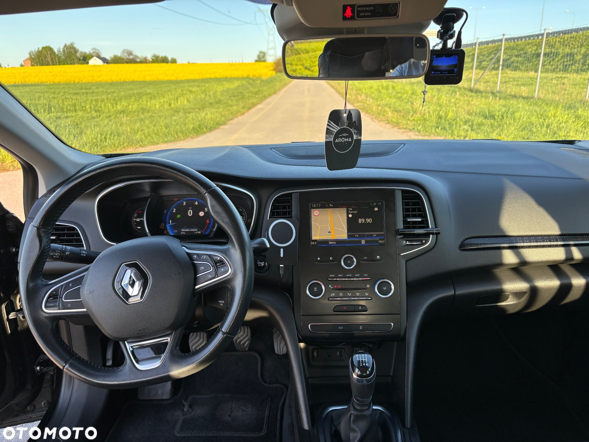 Renault Megane 1.2 Energy TCe Limited - 10