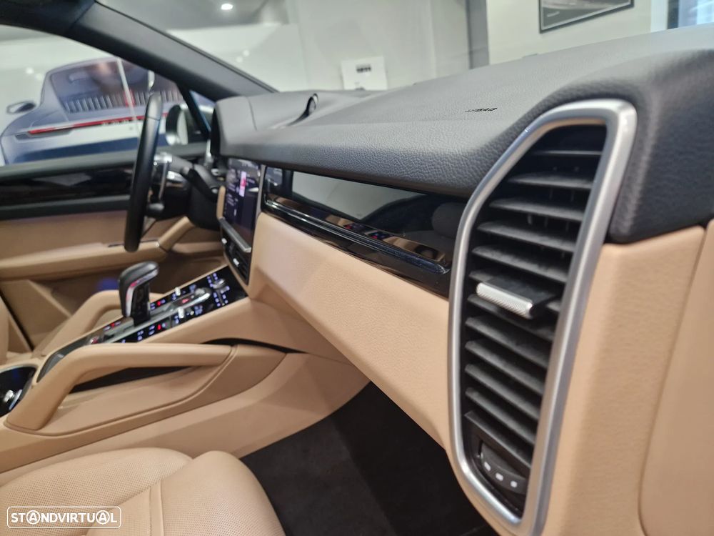 Porsche Cayenne E-Hybrid - 32