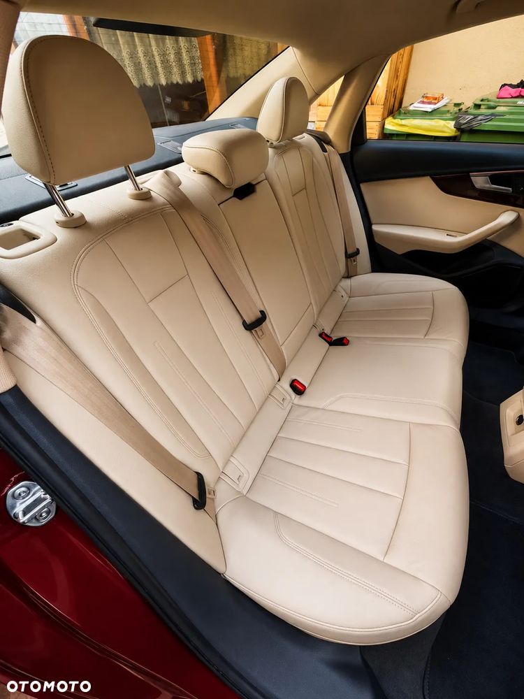 Audi A4 Limousine - 14