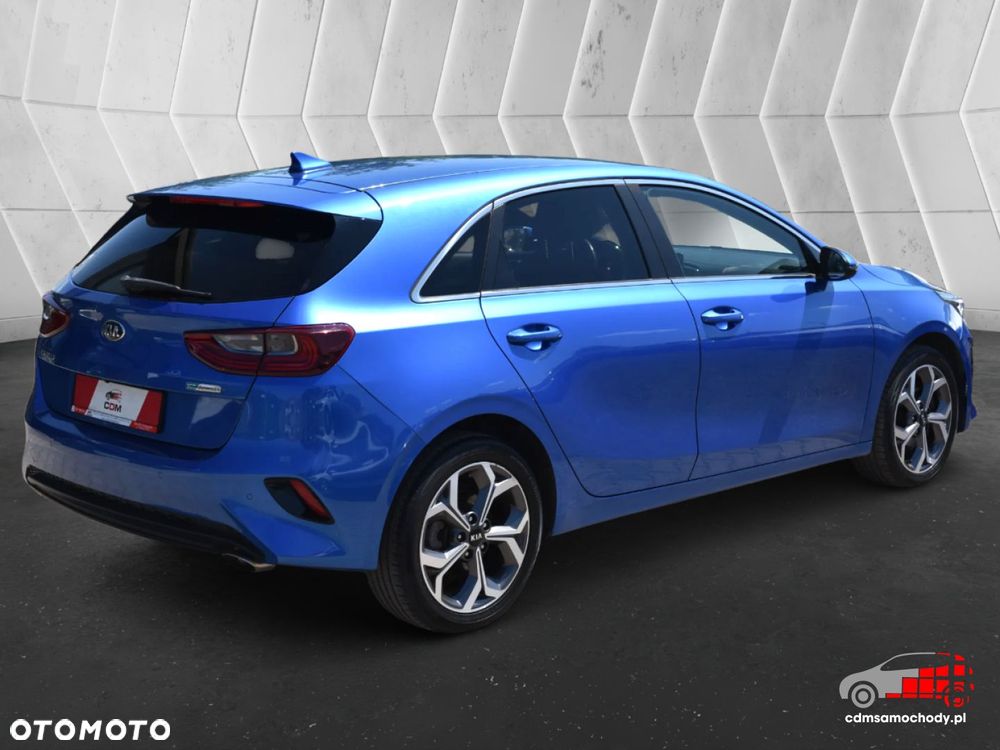 Kia Ceed - 10
