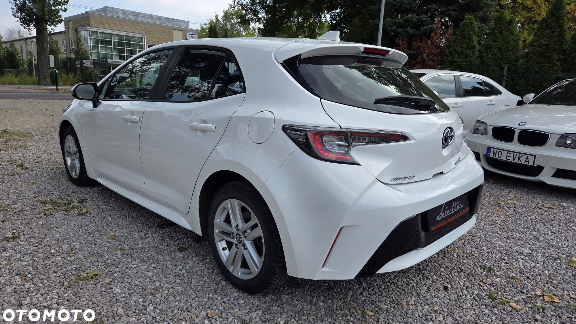 Toyota Corolla 1.8 Hybrid Business Edition - 5