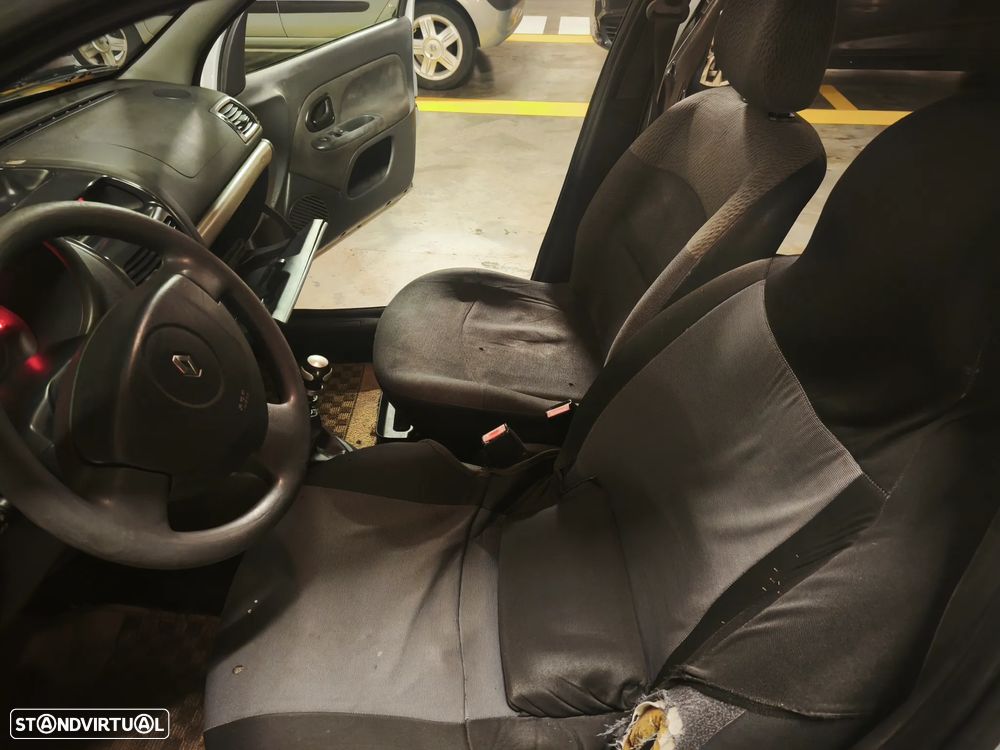 Renault Clio 1.2 Pack Authentique - 12