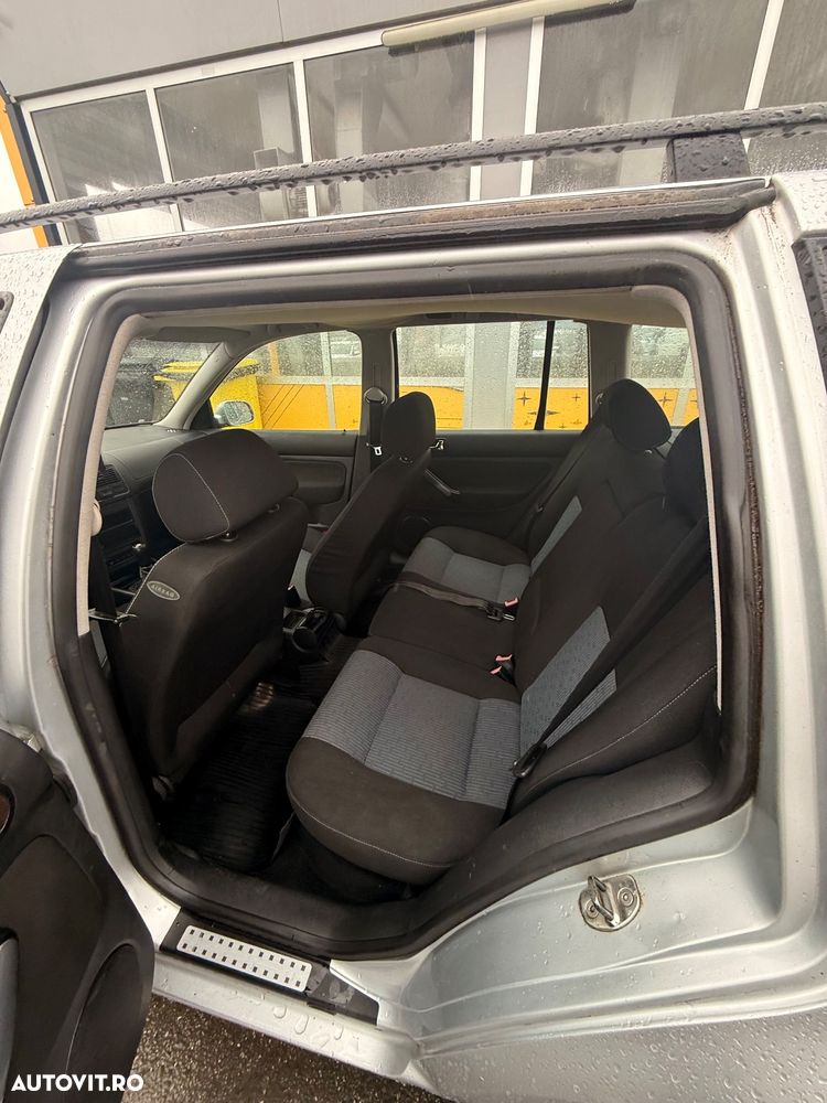 Volkswagen Golf 1.6 - 5