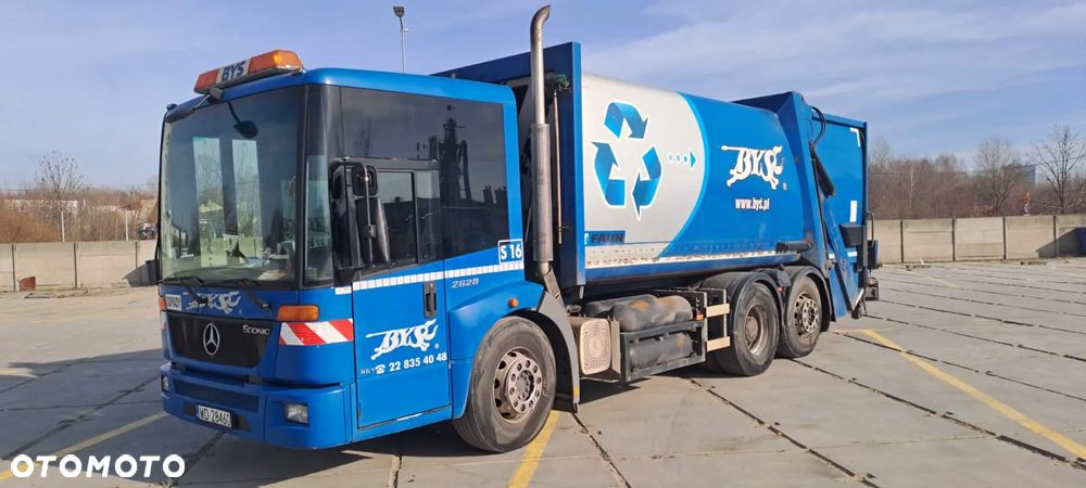 Mercedes-Benz ECONIC - 3