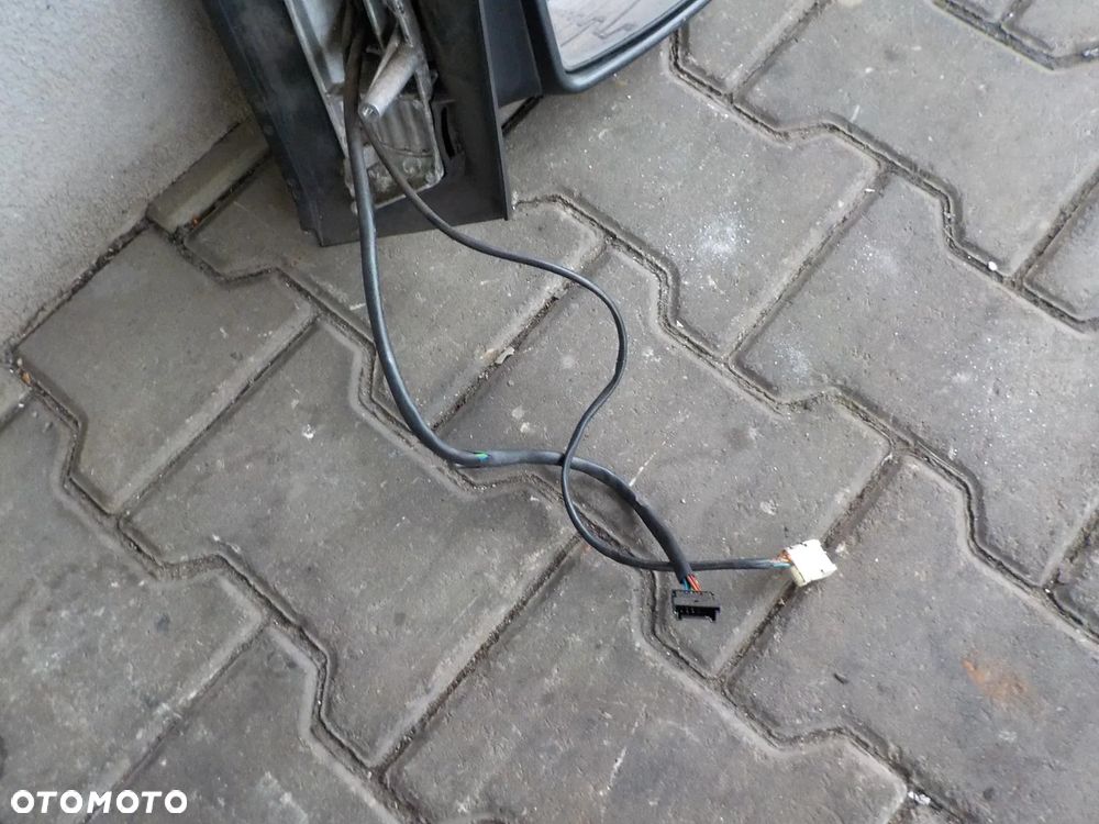 CRAFTER SPRINTER 906 LUSTERKO PRAWE ELEKTRYCZNE PDC - 3