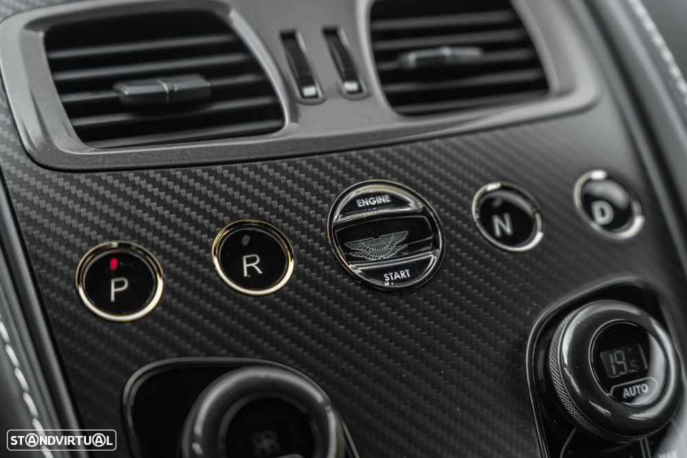 Aston Martin Vanquish - 26