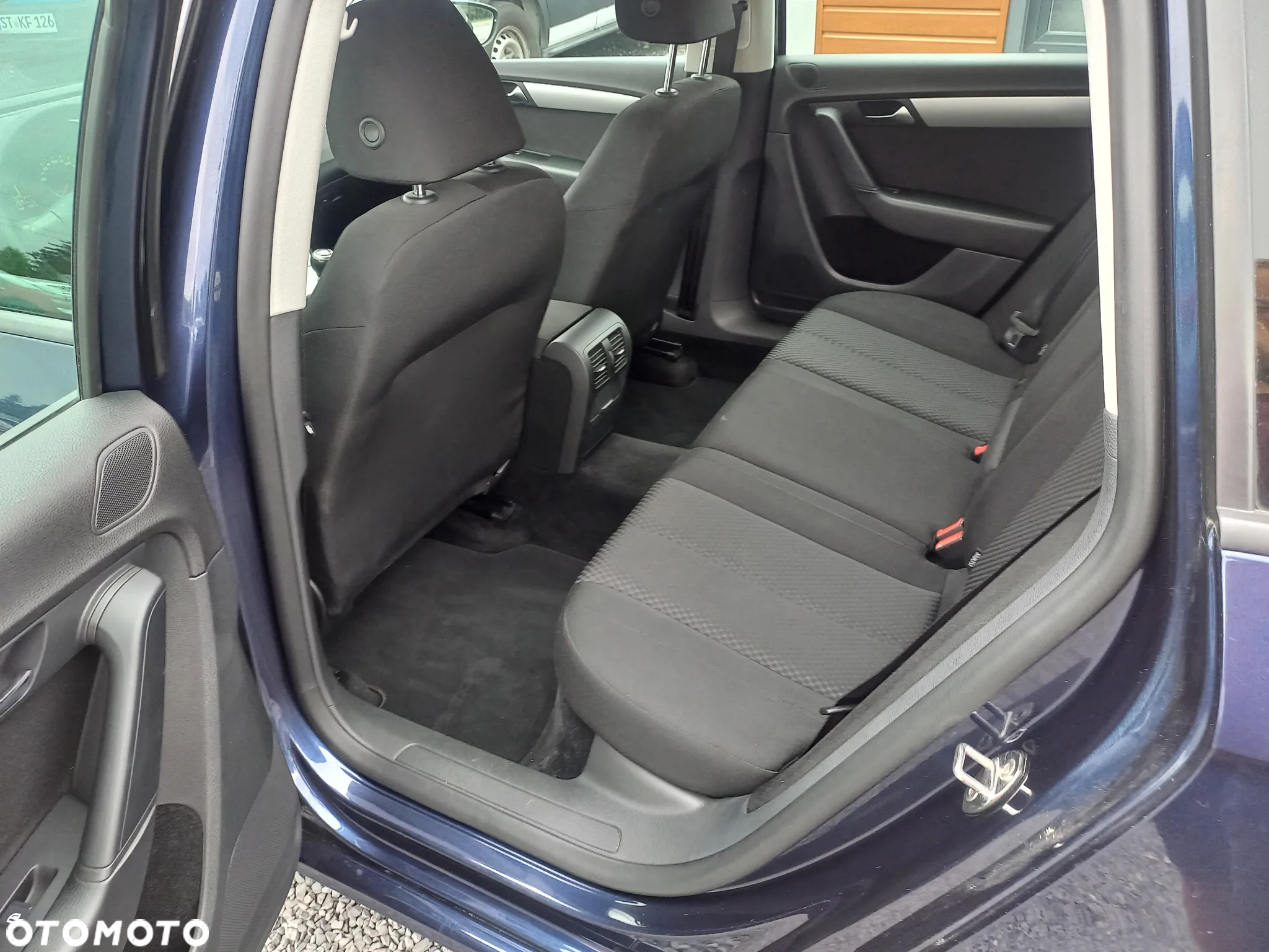 Volkswagen Passat 1.4 TSI BMT Trendline - 13