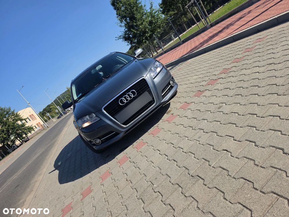 Audi A3 Sportback 2.0 TDI DPF Ambiente - 4