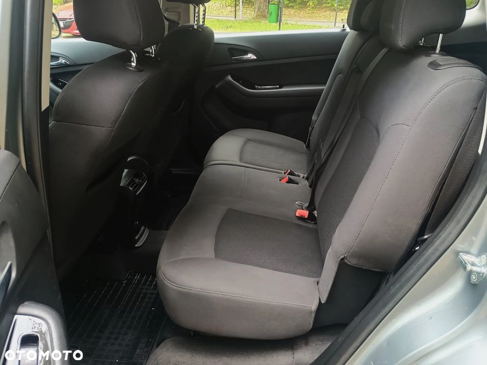 Chevrolet Orlando - 11
