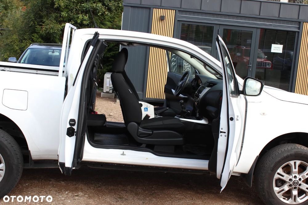Nissan Navara - 25