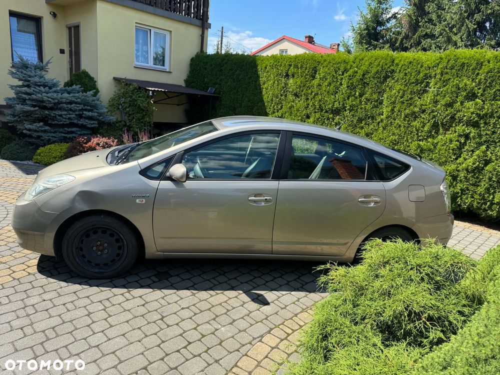 Toyota Prius 1.5 VVT-i Sol - 4