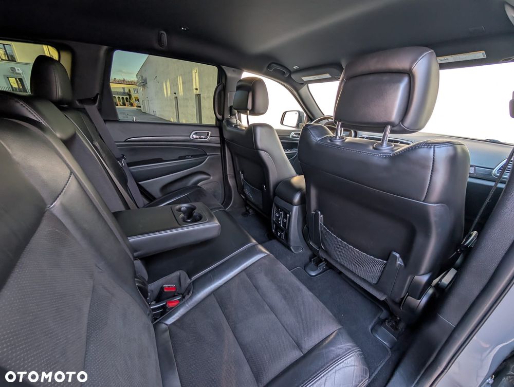 Jeep Grand Cherokee - 11