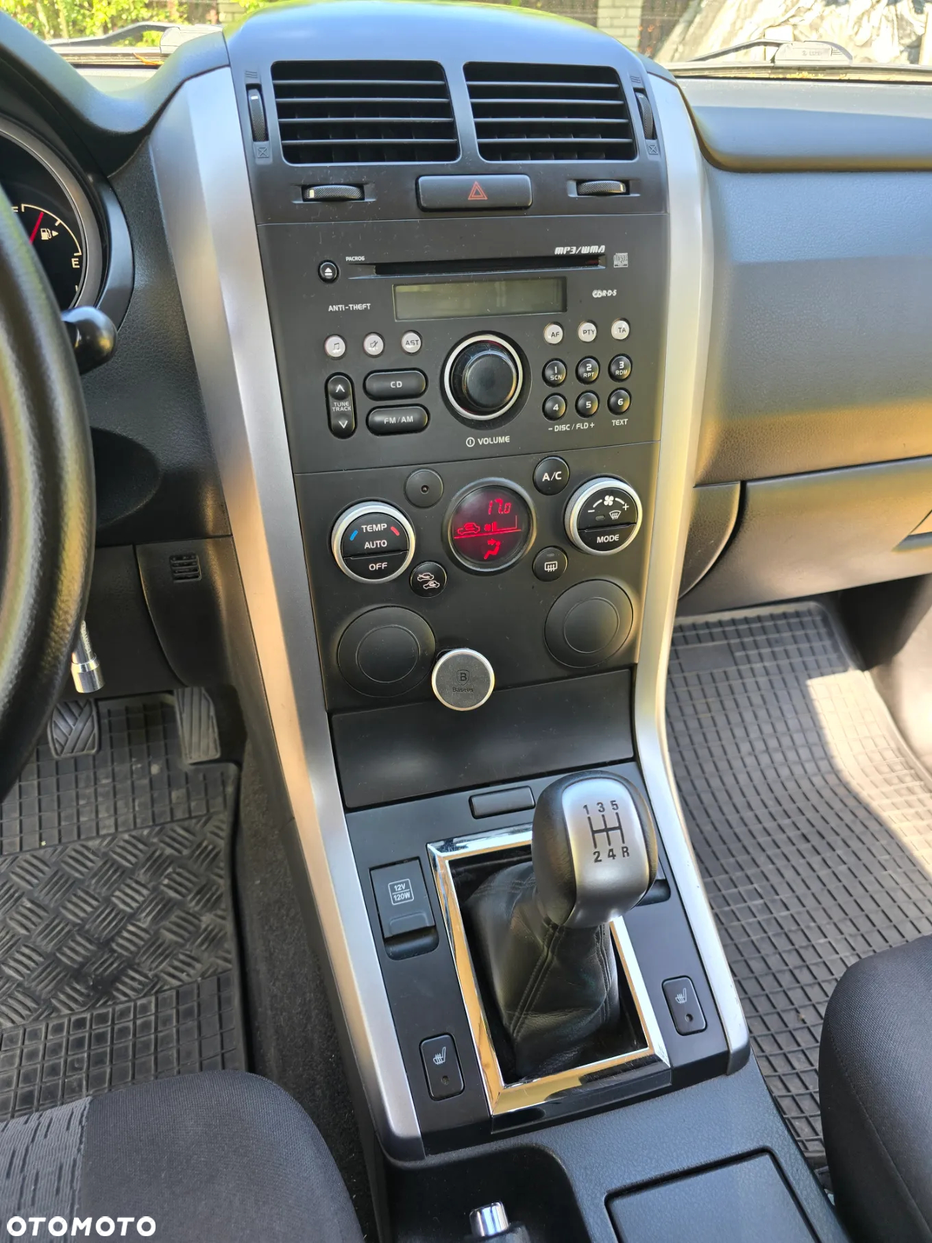 Suzuki Grand Vitara 1.6 - 9