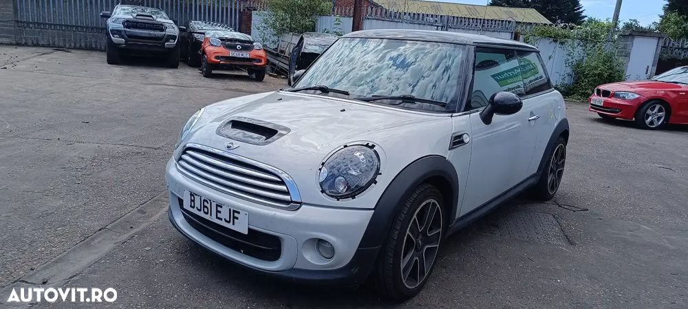 Dezmembrari / Dezmembrez Mini Cooper R56 motor 1.6 N16B16M0 cutie viteze manuală 6 trepte cod culoare WHITE SILVER METALLIC (A62) - 1