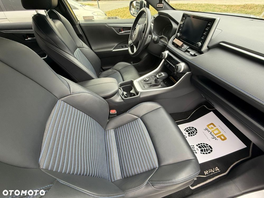 Toyota RAV4 - 9