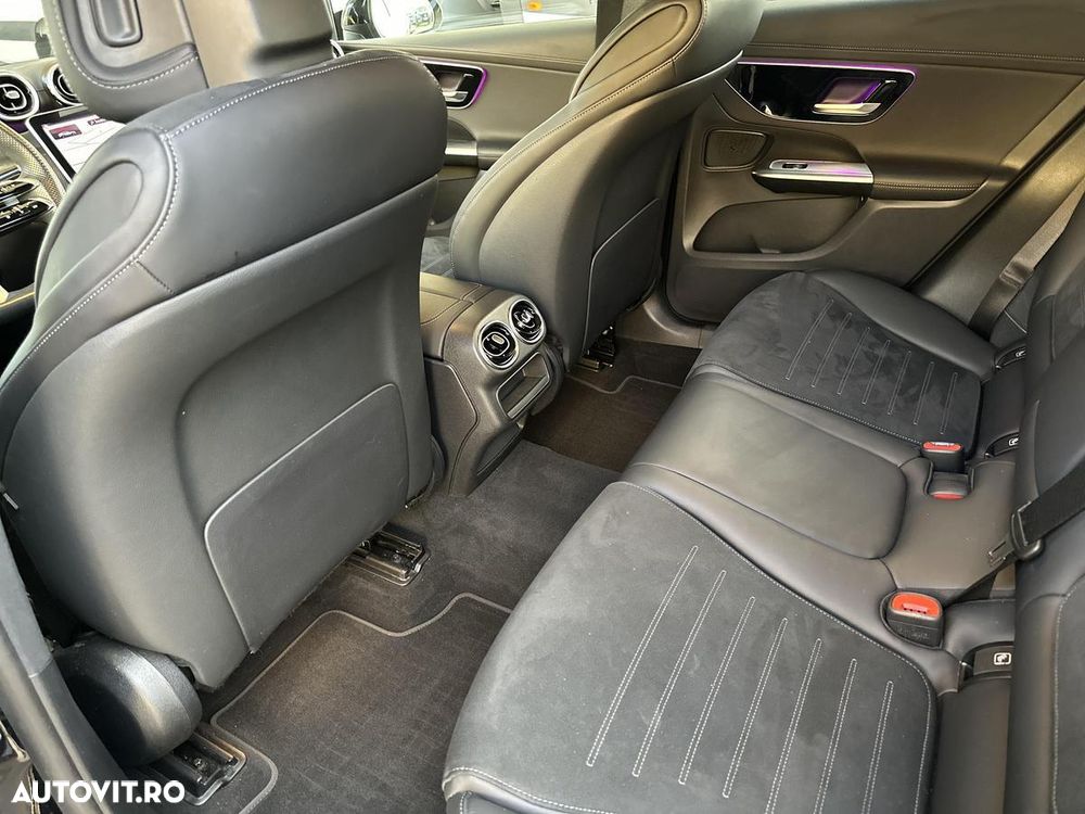 Mercedes-Benz GLC 300 4Matic 9G-TRONIC AMG Line Advanced - 12