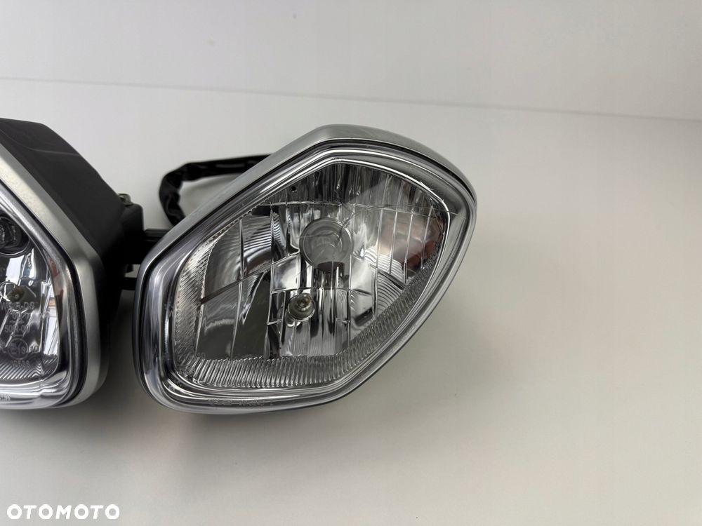 Przednia lampa reflektor Triumph Street Triple 675 2013-17 - 3