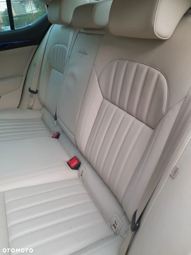 Skoda Superb 2.0 TDI 4x4 L&K DSG - 10