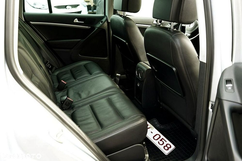 Volkswagen Tiguan - 16