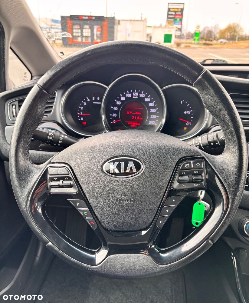 Kia Ceed - 24