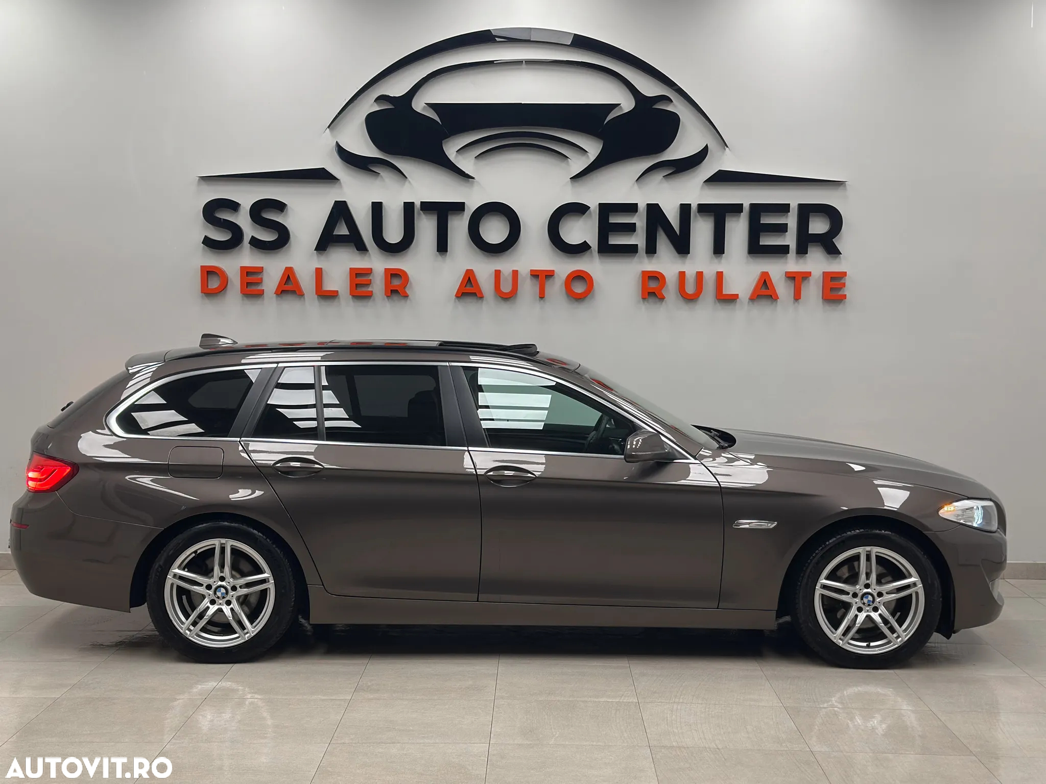 BMW Seria 5 520d Touring - 5