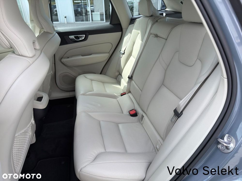 Volvo XC 60 - 24