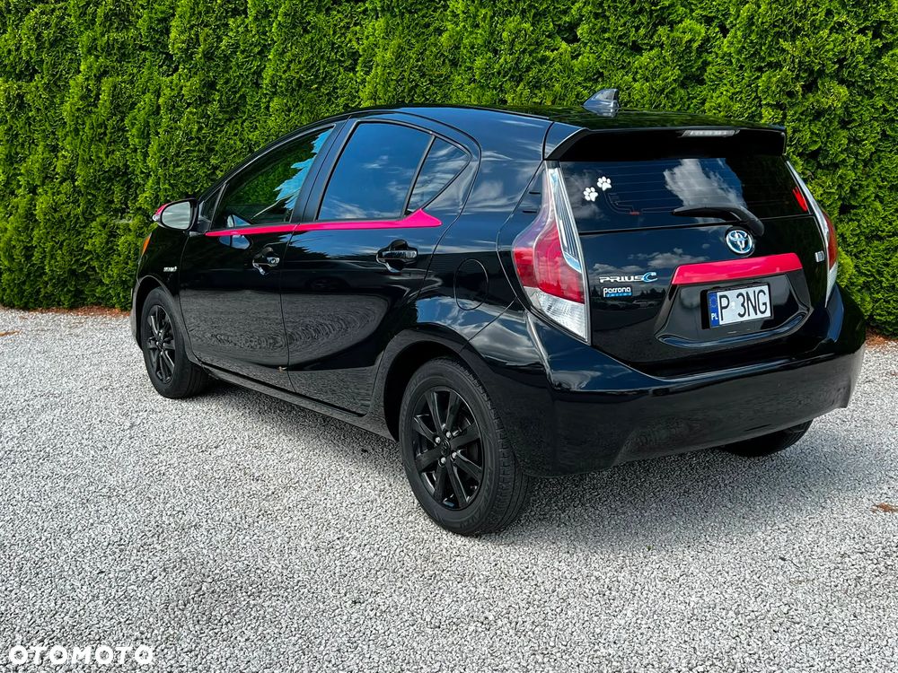 Toyota Prius Hybrid - 3