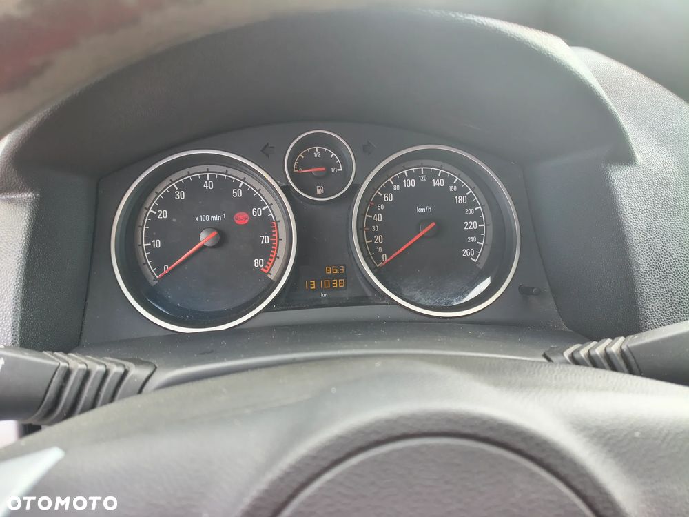 Opel Astra - 1