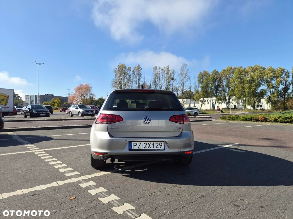 Volkswagen Golf 1.2 TSI Highline DSG - 11